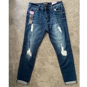 Enjean Disstressed Skinny Jeans